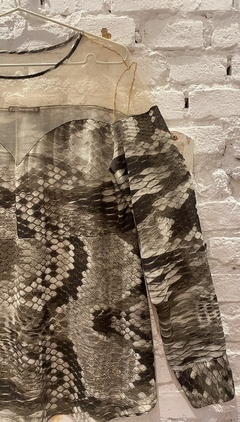 Blusa de seda BOBÔ na internet