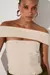 Blusa Com Decote Costas Laura Lafort na internet