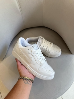 NK SB Dunk Full White H - comprar online