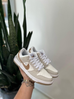 NK Sb Dunk beige glitter - comprar online