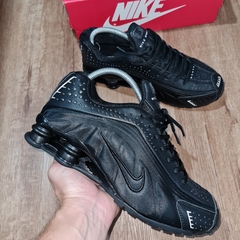 Shox R4 Triple Black Matte 104265-044 - ventaonlinezapas