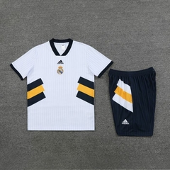 Conjunto Camisa+Shorts Real Madrid Icon 23/24 Adidas Masculino - Branco - comprar online