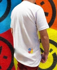 REMERA SMILE WHITE - tienda online