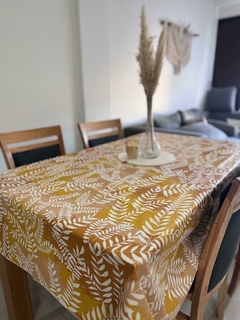 Mantel cuerina estampado