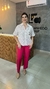 Calça com detalhes no cós