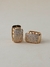 Brinco de strass e fecho atrás dourado