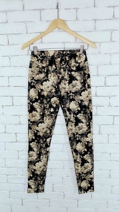 Calça Feminina Sarja Floral Preto