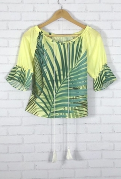 Blusa Feminina Estampa Folhas M - comprar online