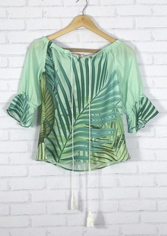 Blusa Feminina Estampa Folhas M na internet