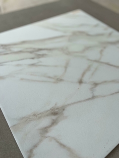 CALACATA 50X50 - C:2.30m2 - comprar online