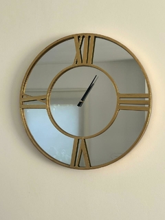 Reloj espejo
