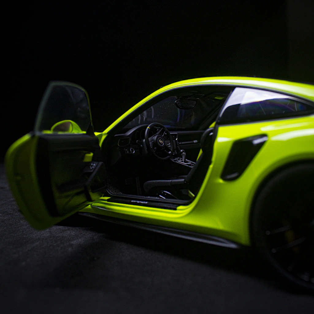 Porsche 911 Gt2 Rs (991) Weissach Package 1/18 Autoart