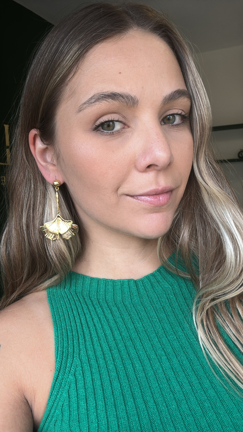 Brinco Flor Longo Ouro 18K