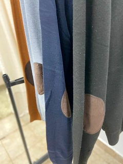 Sweater cuello V Hombre