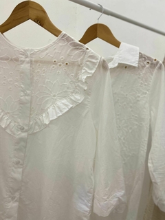 Camisa Broderie Volado Carmin