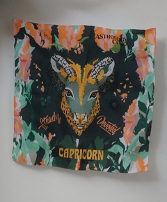 Pañuelo Capricornio by Astrology Coco en internet