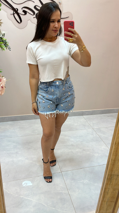Short Jeans 100% algodão com aplicação de pedraria bordado