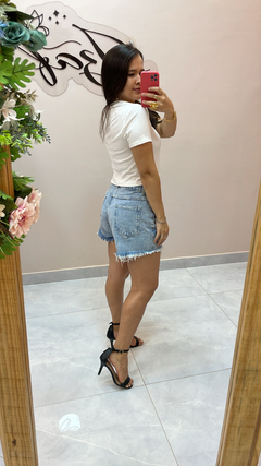 Short Jeans 100% algodão com aplicação de pedraria bordado - Izaf Modas