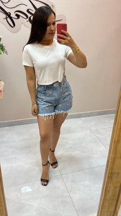 Short Jeans 100% algodão com aplicação de pedraria bordado na internet
