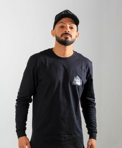 Camiseta Manga Longa "Romanos 5 8" EDIÇÃO LIMITADA Preta