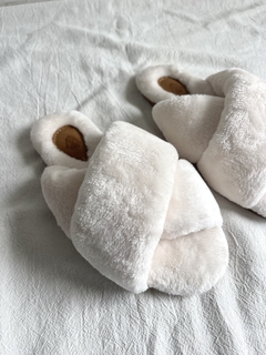 Pantuflas Cruzadas en internet