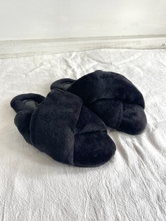 Pantuflas Cruzadas