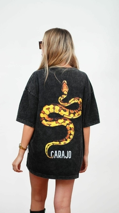 Remera Snake