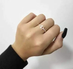 ANILLO TRIANGULO DOBLE