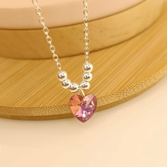 Collar Bolitas y Corazon Fucsia