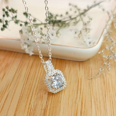 Collar Hamelin Cuadrado Con Cristal