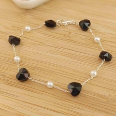 PULSERA CON PERLAS Y DIJE DE CORAZON NEGRO