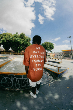 Camiseta Over I and my Oversized na internet
