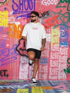 Camiseta Oversized Monoloco na internet