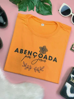 T-Shirt Abençoada por Jesus