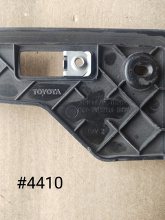 Portaplaca Toyota Rav 4 2013-2015 #4410 Original - PARTSFINDER AUTOPARTES