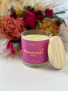 VELA SARASWATI - 200 G - Essência Mimosa e Cardamomo na internet