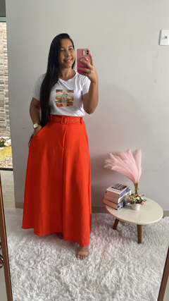 Conjunto Tee saia com cinto na internet