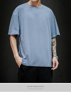 Camiseta Masculina Streetwear na internet