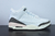 Air Jordan 3 "Dark Mocha" na internet