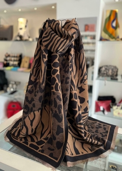 Pashmina Loro en internet