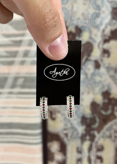 Aros Yuli en internet