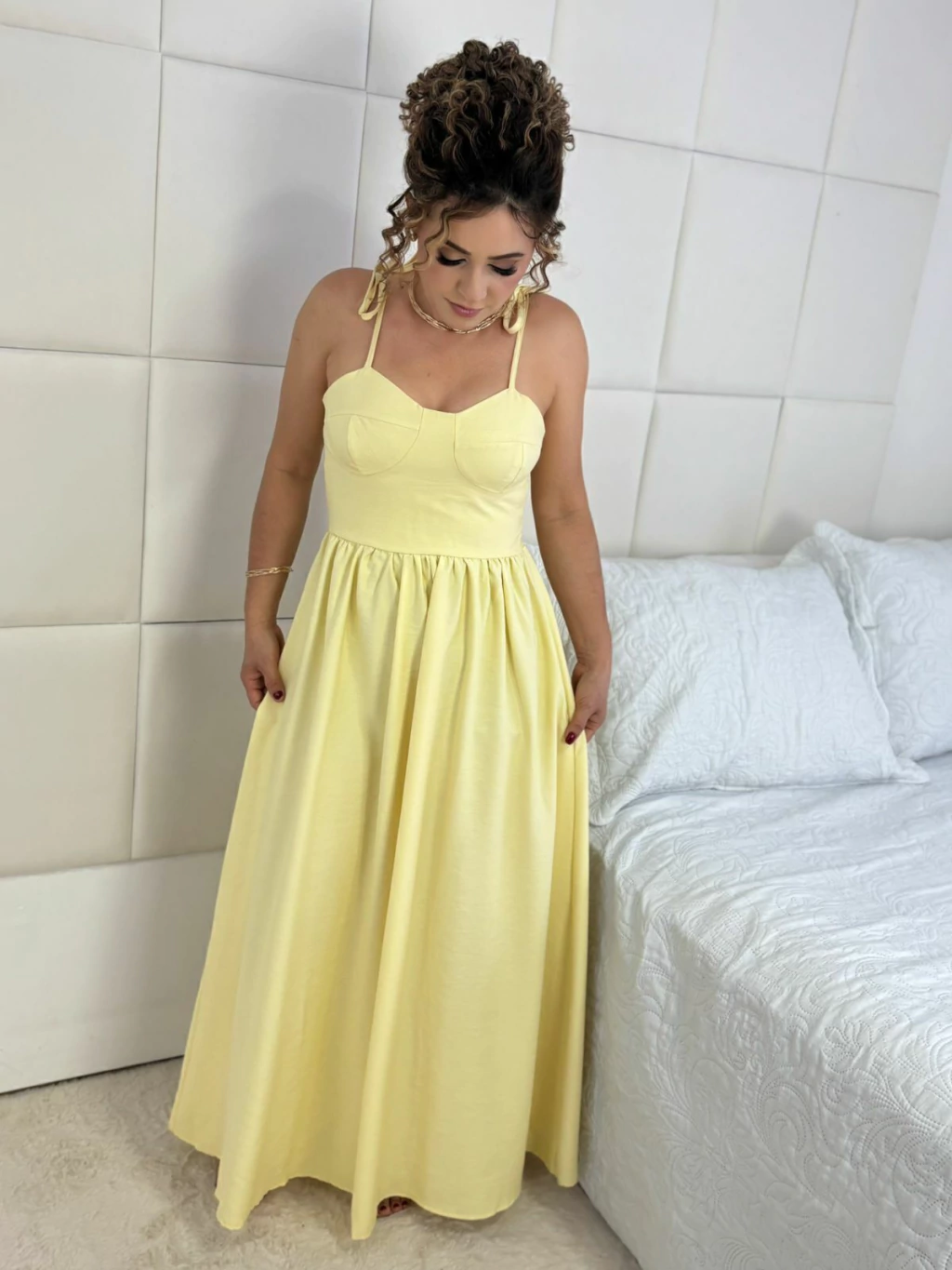 Vestido Princesa Amarelo Manteiga
