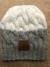 GORRO GRIS Y BLANCO