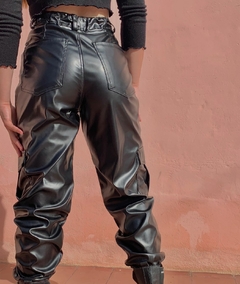 PANTALON ENGOMADO CARGO - comprar online