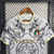 camisa-Itália-Special-Edition-Black-23_24-versace-preta-dourado-dourada-branca-puma-preto-branco-seleção-masculino-masculina-grego-mitologia-1-2-3-desenhos-especial-jorginho-euro-copa-2023-2024-maldini-serie-a-italiana