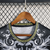 camisa-Itália-Special-Edition-Black-23_24-versace-preta-cinza-e-branca-puma-preto-branco-seleção-masculino-masculina-grego-mitologia-1-2-3-desenhos-especial-jorginho-euro-copa-2023-2024-maldini-serie-a-italiana