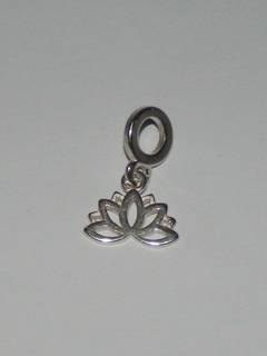 Berloque Flor de Lótus: Símbolo de Iluminação e Pureza - Prata 925