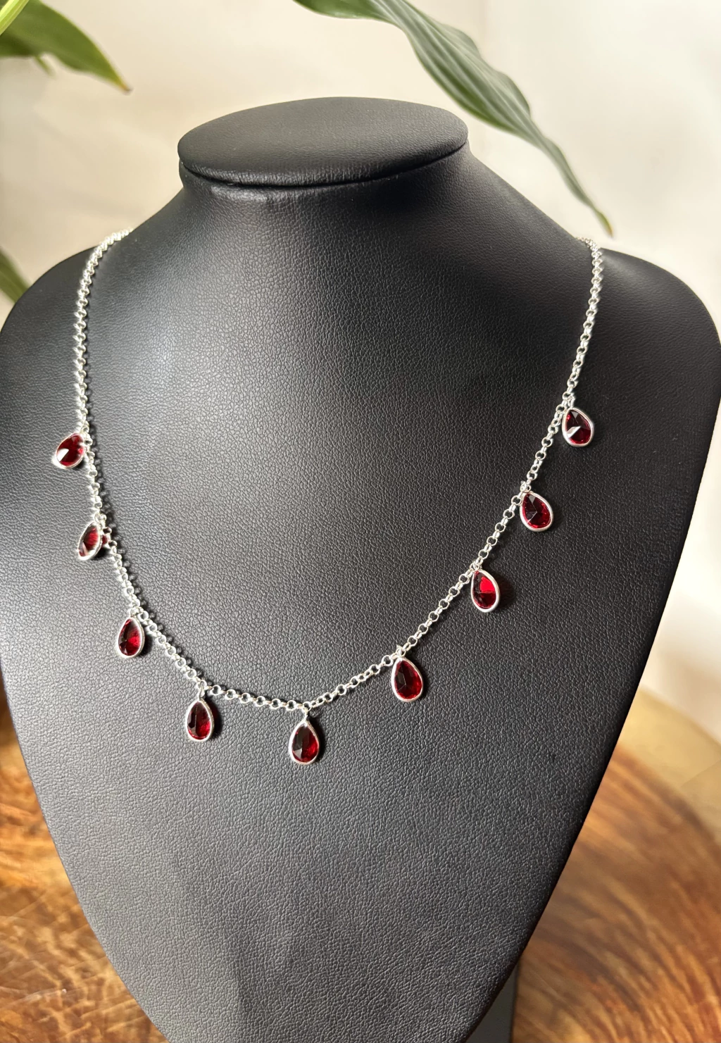 Chocker Red