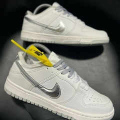 Tênis Nike Dunk Low SB (Feminino) na internet