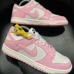 Imagem do Tênis Nike Dunk Low SB (Feminino)
